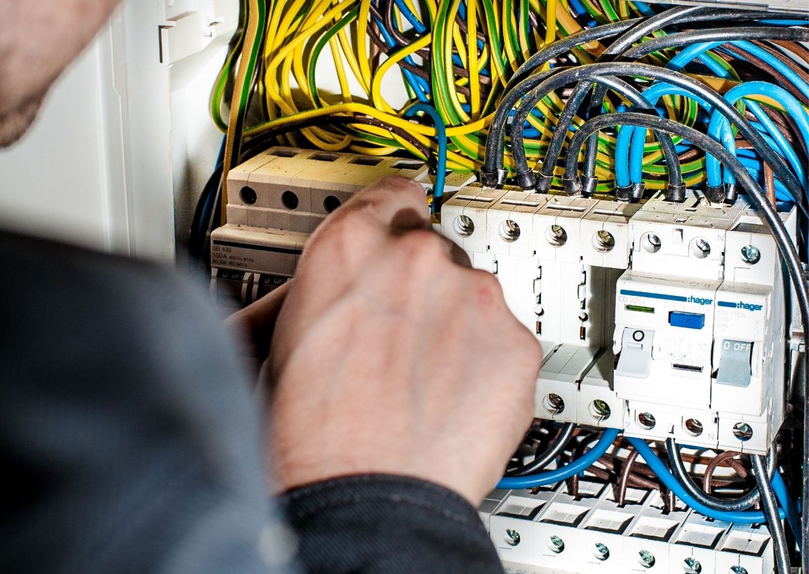 Konak Elektrik Montaj Hizmeti